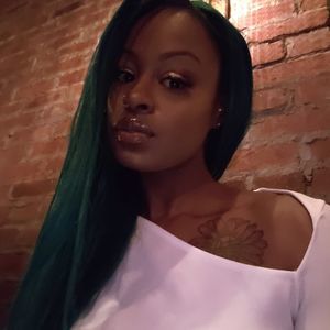 Meet your Posher, Lynelle